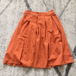 NWT Skirt Pleated Burnt Orange Side Zipper Size 12
